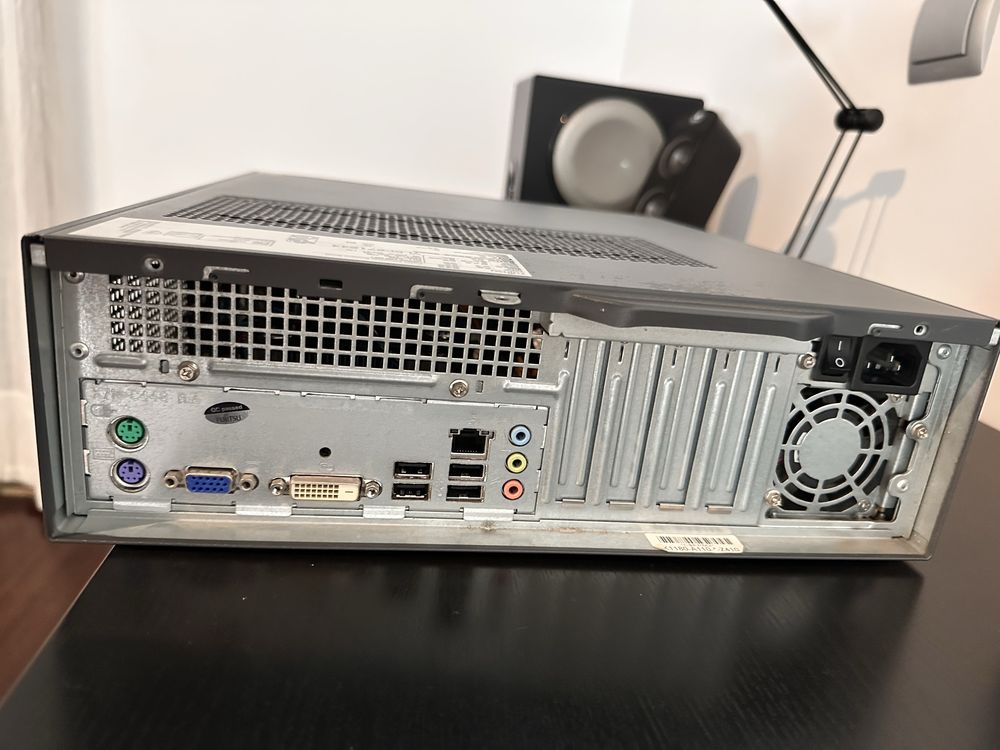 Torre Fujitsu i5