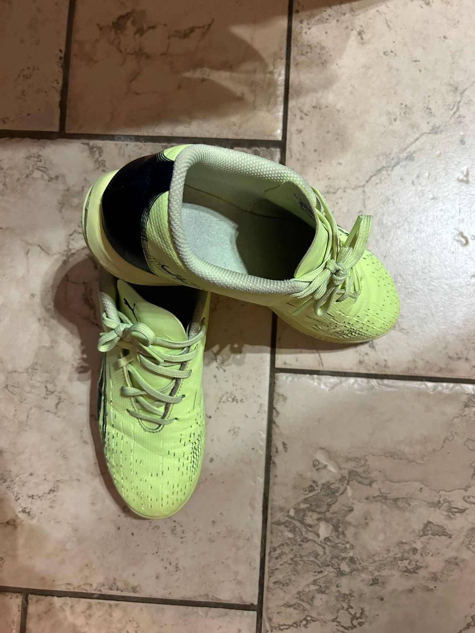 Buty piłkarskie Halówki 38 Adidas Hala