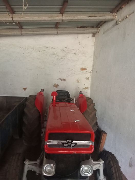Trator Massey fergunsan 135