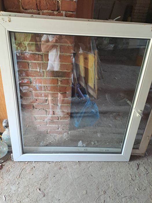 Okno plastikowe  137x 127