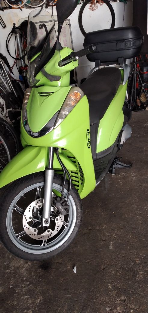 Honda 300cc Scooter SH /Honda CB 500c.c ano 2000 43kw Porto Gondomar.
