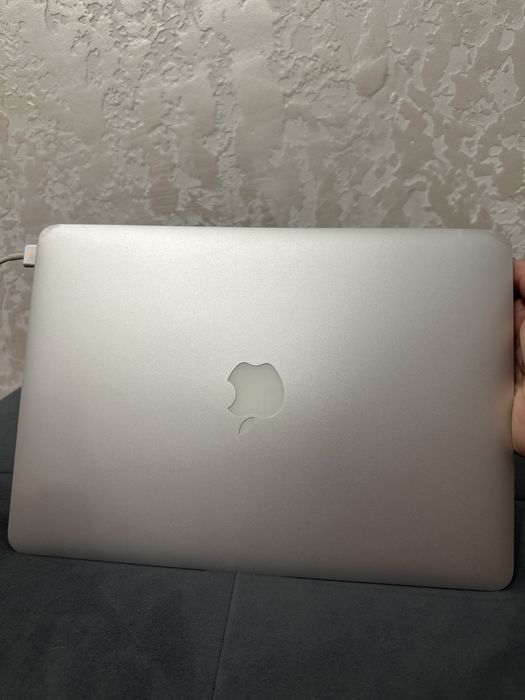 MacBook Air  13-inch, 2017