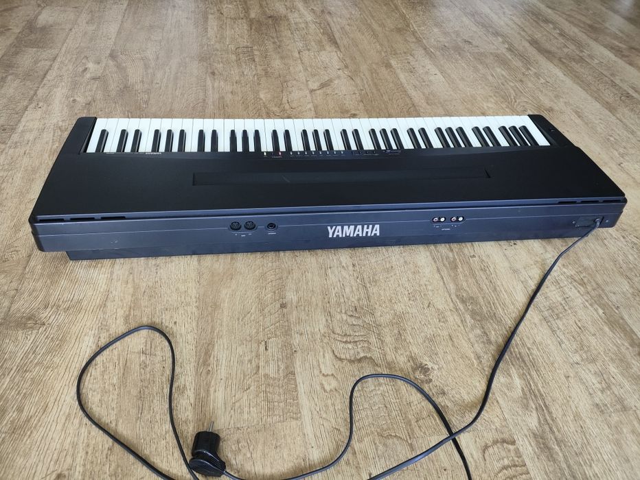 Портативне цифрове піаніно Yamaha YPP-50 з 76 клавішами повного розмір