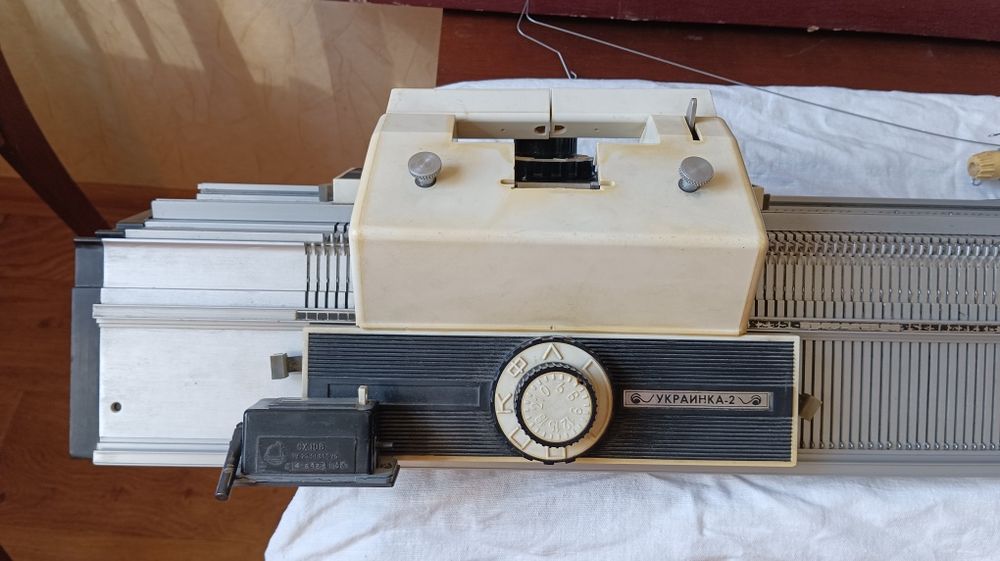 двофакторна в'язальна машина українка 2