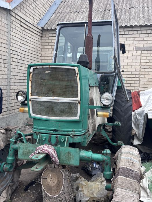 Продам трактор, та оприскувач