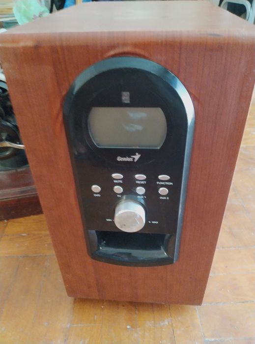 Колонка сабвуфер Genius