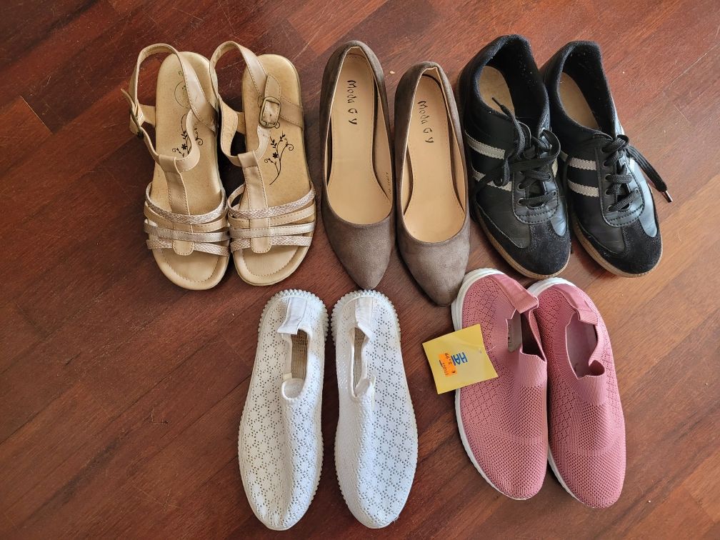 Sapatilhas  e sandalias