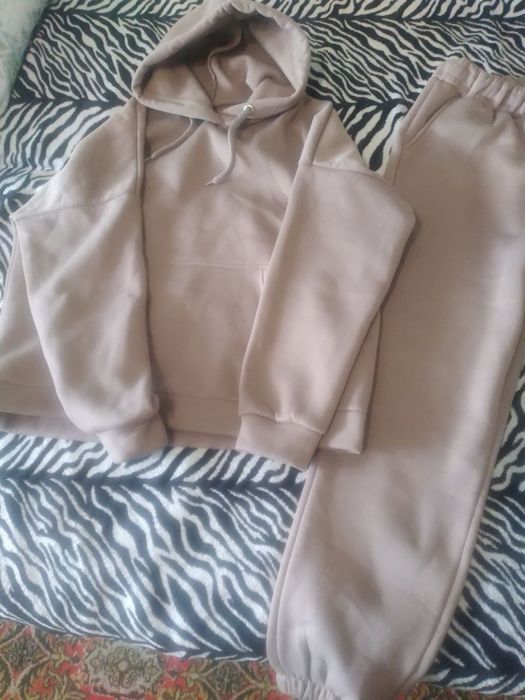 Продам жіночий костюм