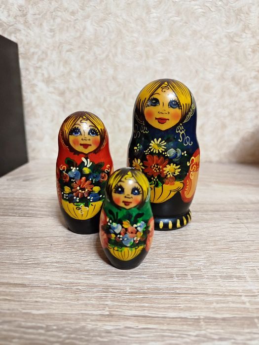 Матрёшки три в одной