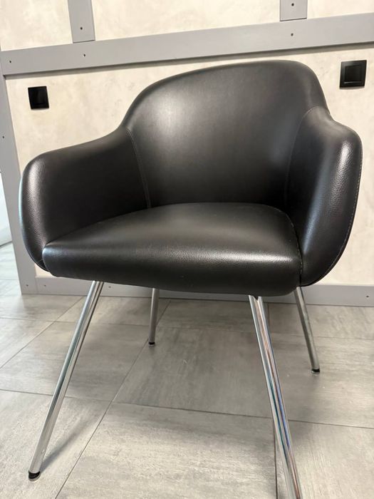 Кресло для візажиста , косметолога стан ідеальний