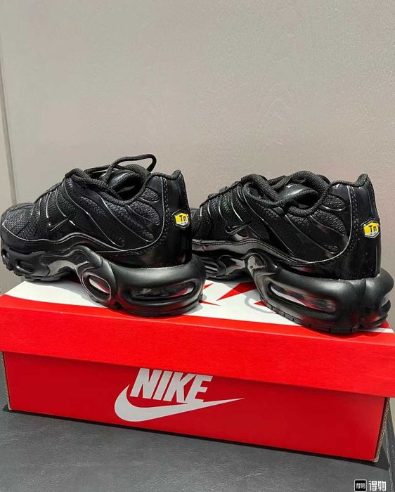Nike_Air_Max_TN_Plus_Triple_Black Rozmiar.45