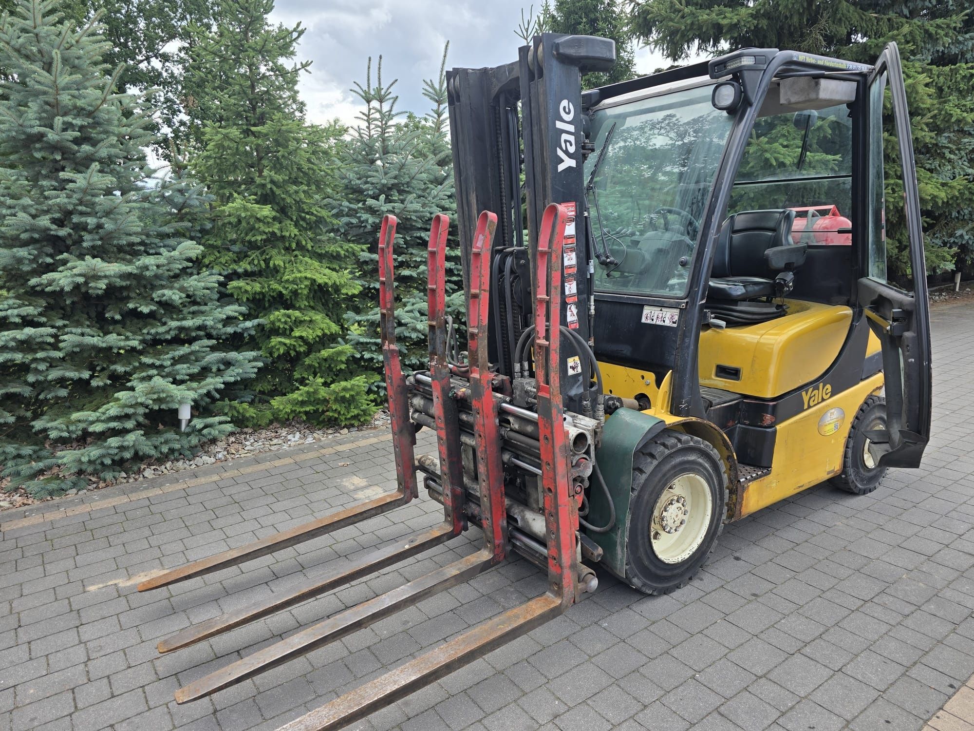 Wózek widłowy Yale GLP30VX