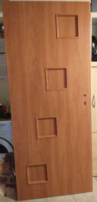 Drzwi brązowe używane