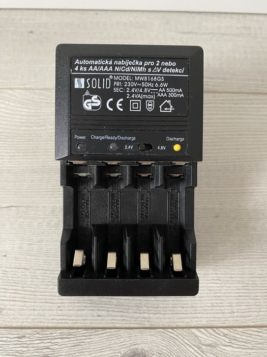 зарядний пристрій Solid MW8168GS