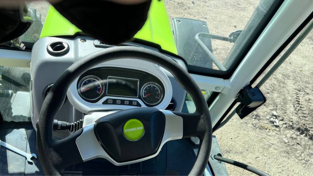 Трактор Zoomlion RS1604