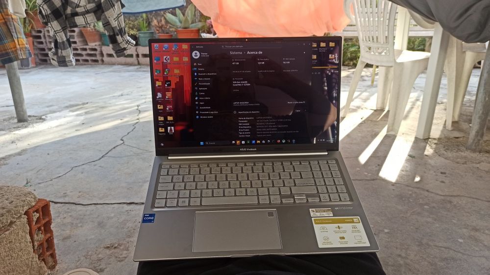 Portátil ASUS VivoBook F1505ZA (i7-12700H • OLED • 16GB)