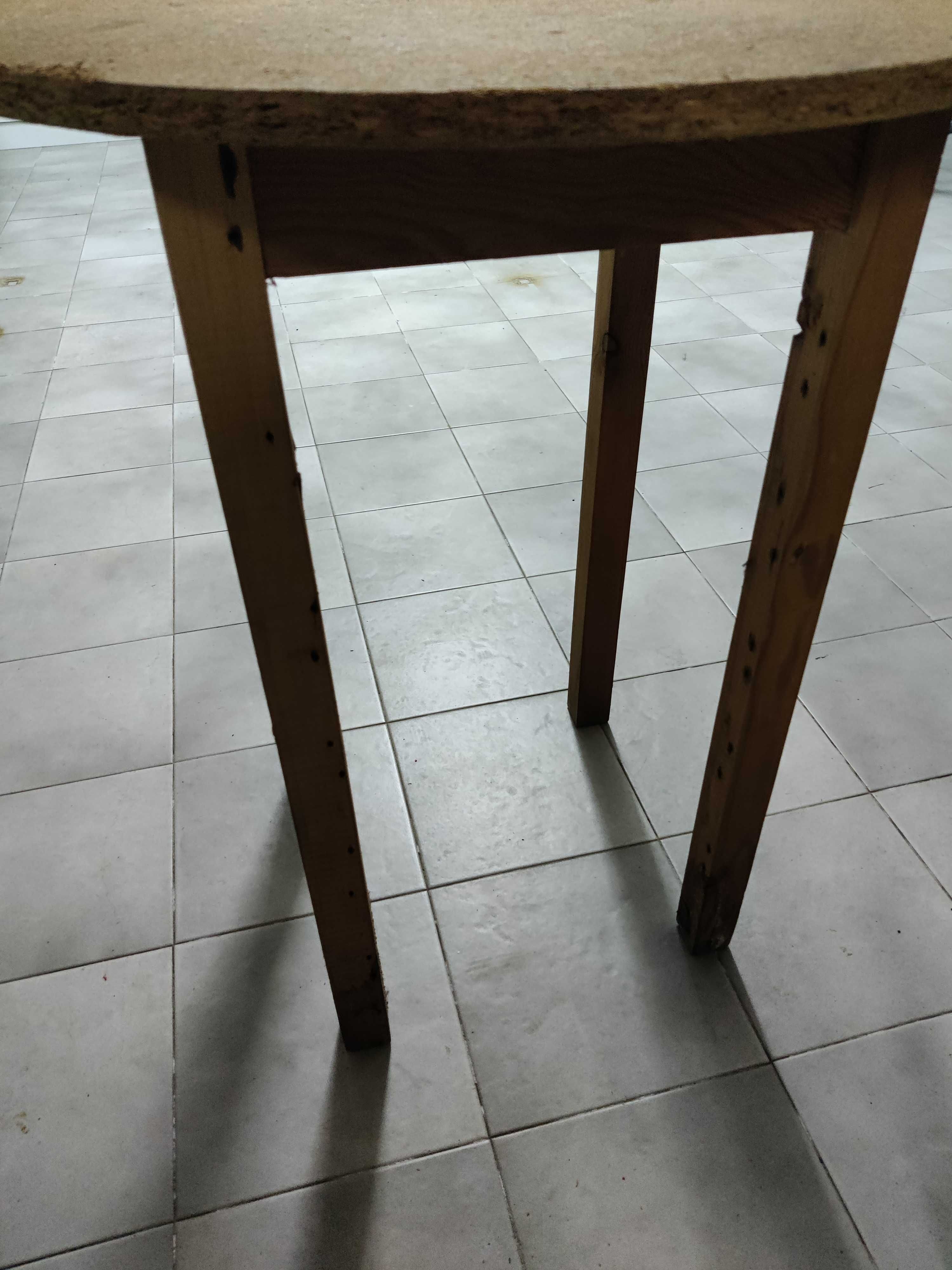 Mesa madeira de apoio simples - conjunto de mesas