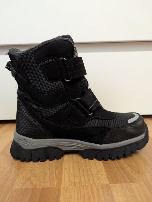 Продам черевики для хлопчика 37р