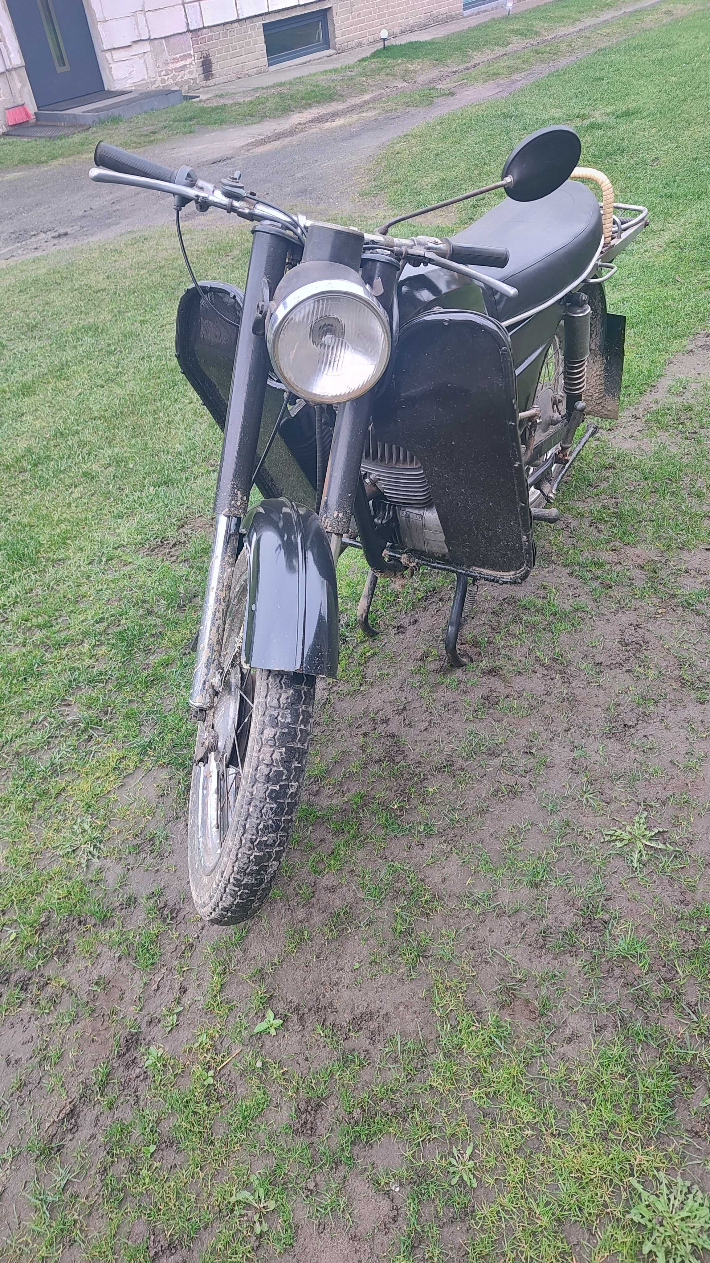 Motocykl WSK 175, 4