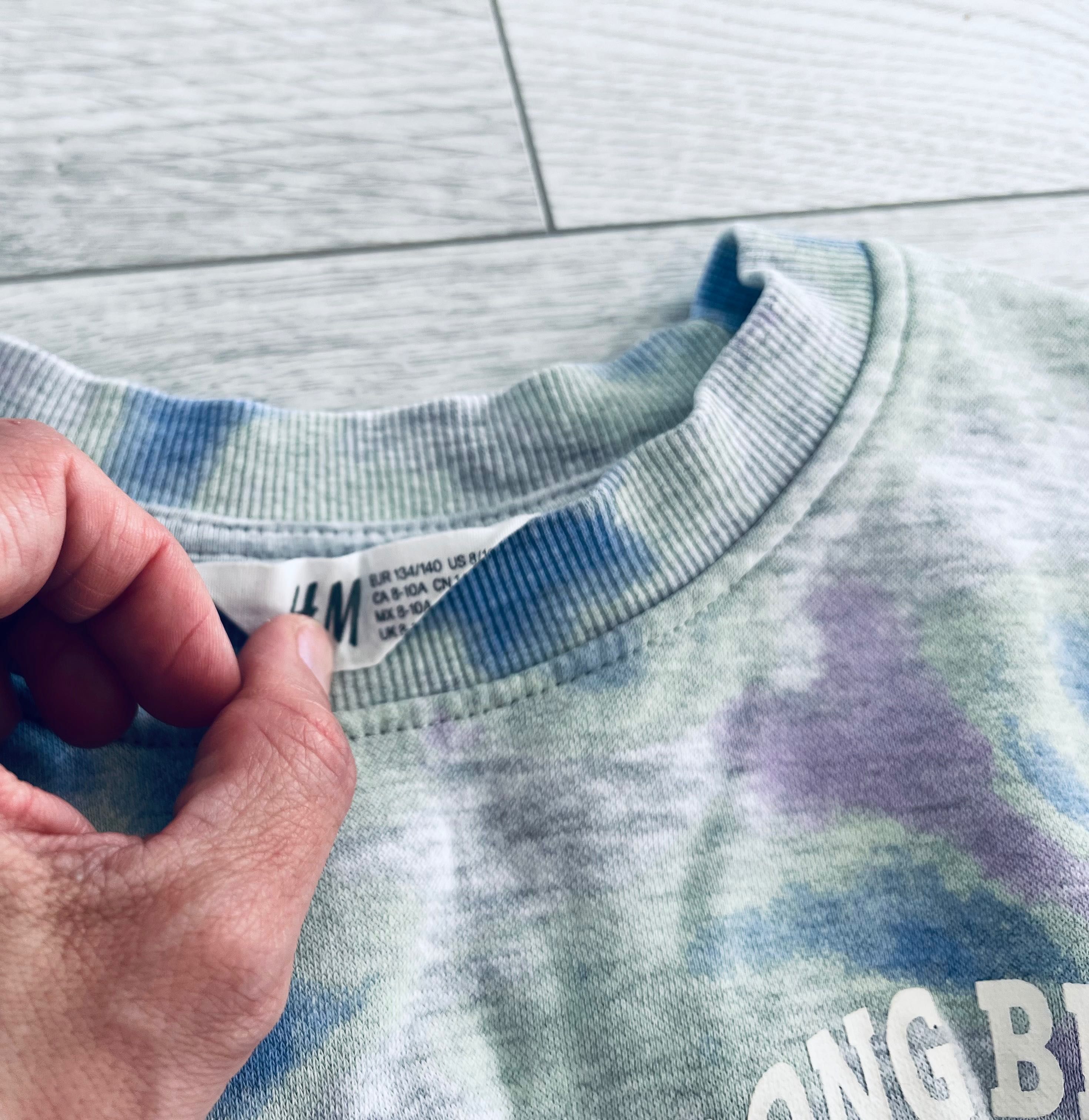 H&M r. 134 / 140 bluza tie dye krótka niebieska szara