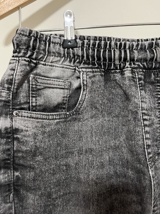 Dziecięce spodnie reserved jeansy szare 152