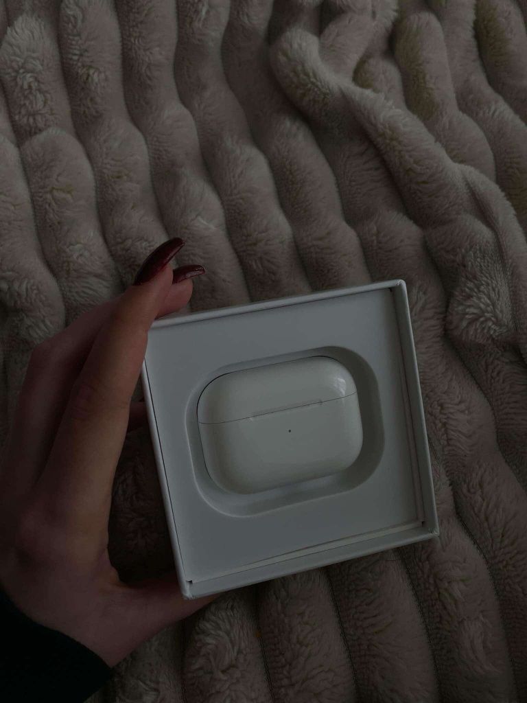 Airpods Pro 2 z wygłuszaniem ANC oraz ładującym etui typu C