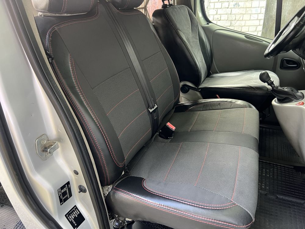 Opel Vivaro Long пассажир 6 мест , категория ..В..