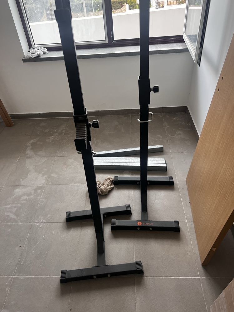 Material de treino/ crossfit / halteres e suporte