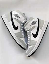 Nike  Jordan 1 Mid  Light Smoke Grey  EU38.5