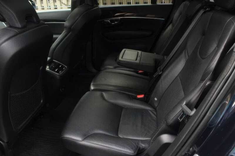 2019 Volvo XC90 T6 Momentum