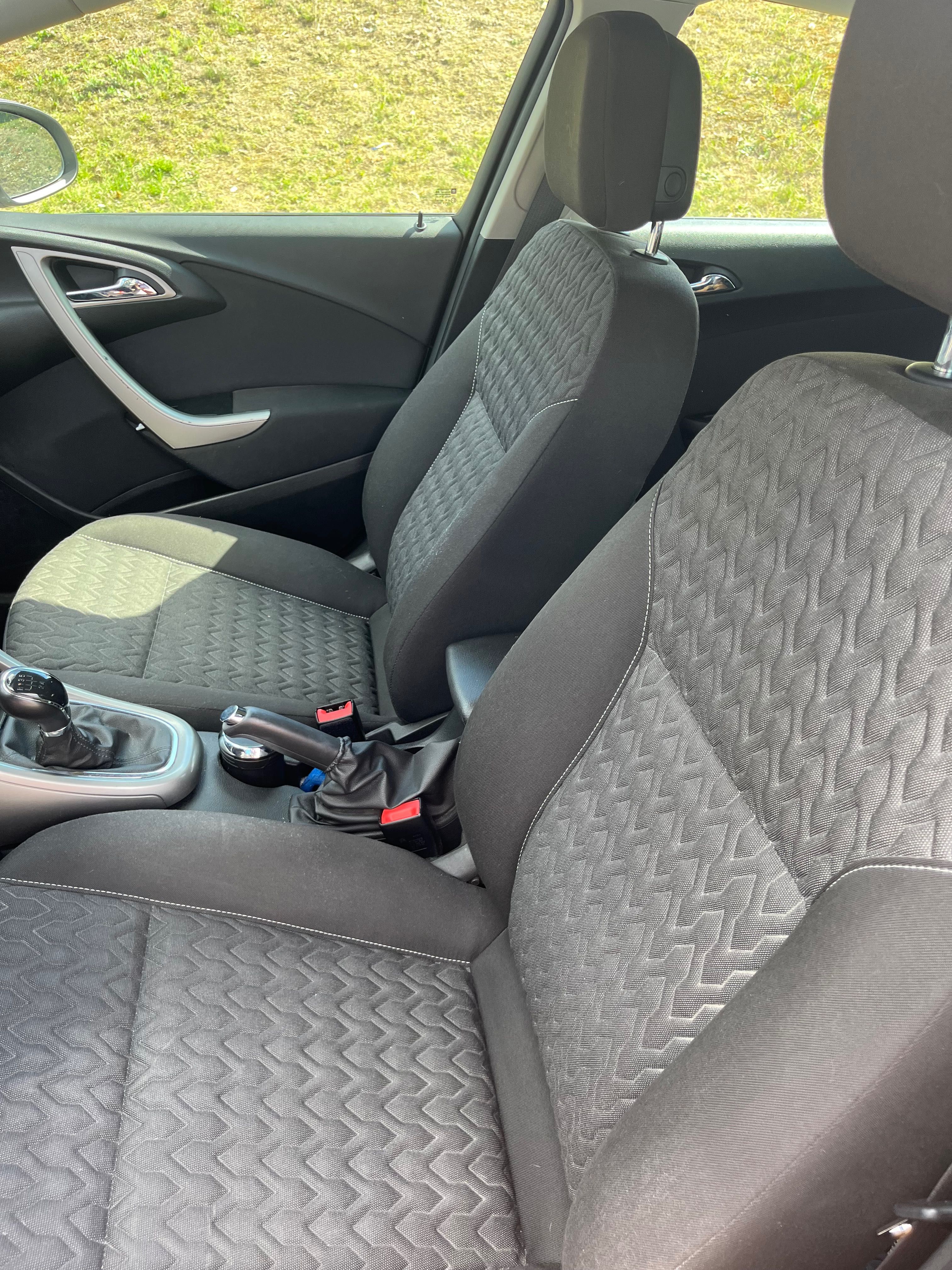 Opel Astra J w bardzo dobrym stanie !
