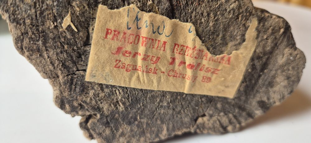 Piękna stara sygnowana rzeźba ludowa sygnowana grajek 33 cm