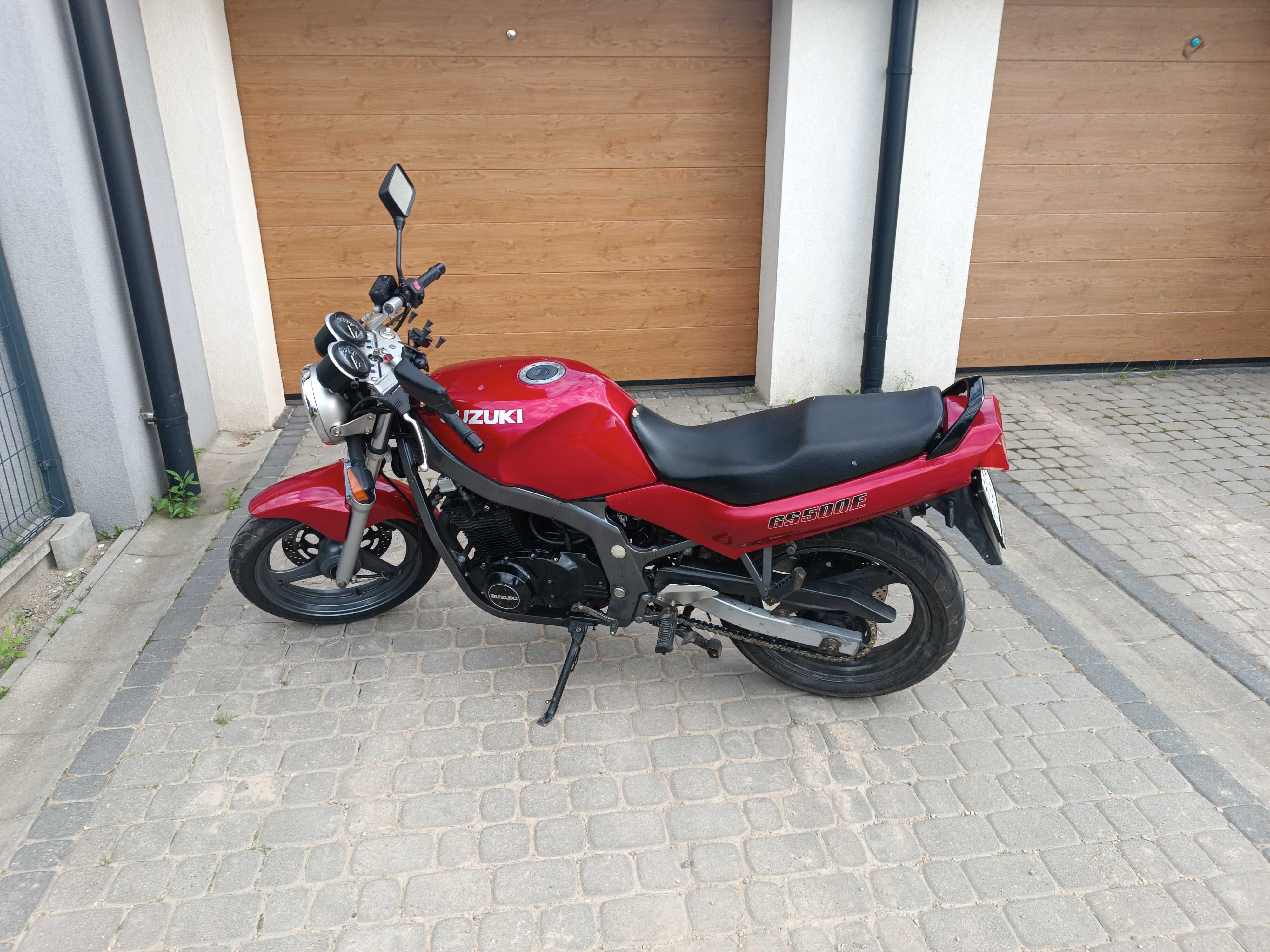 Suzuki GS500E 1996 – zadbany klasyk, gotowy do jazdy!