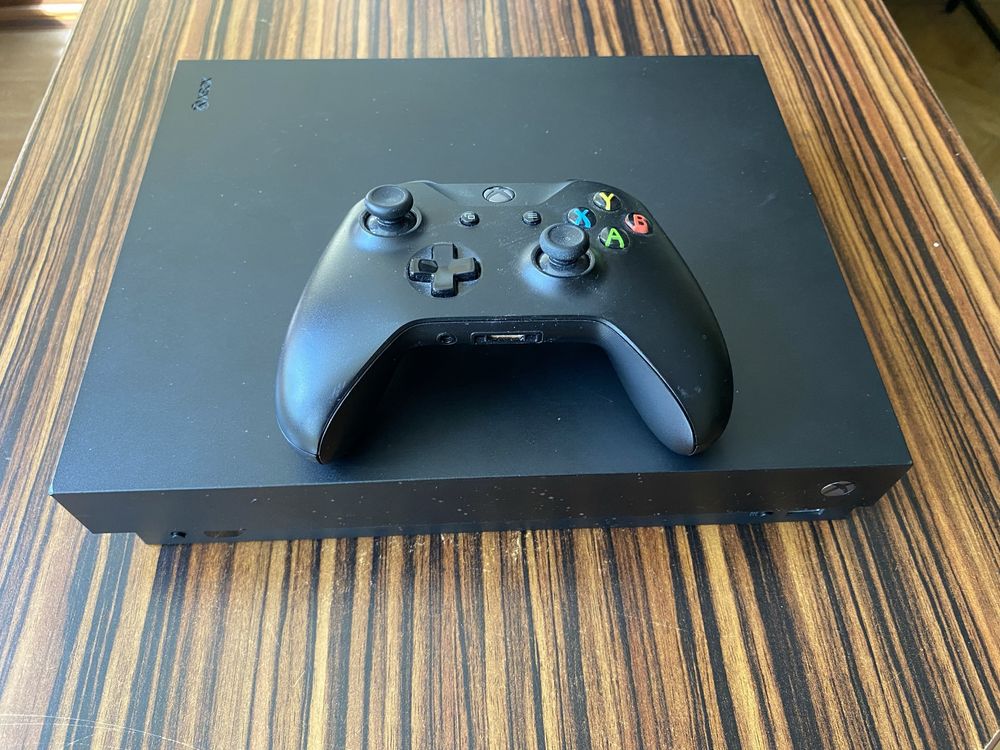 Xbox One X SSD Ідеал + Ігри