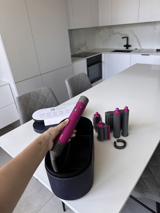 Стайлер Dyson Фуксія Long