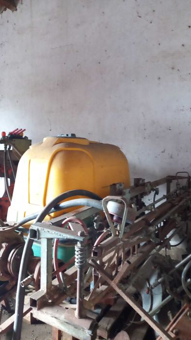 Vendo  pulveridor 600l e bateria  de pulverizador filtragem