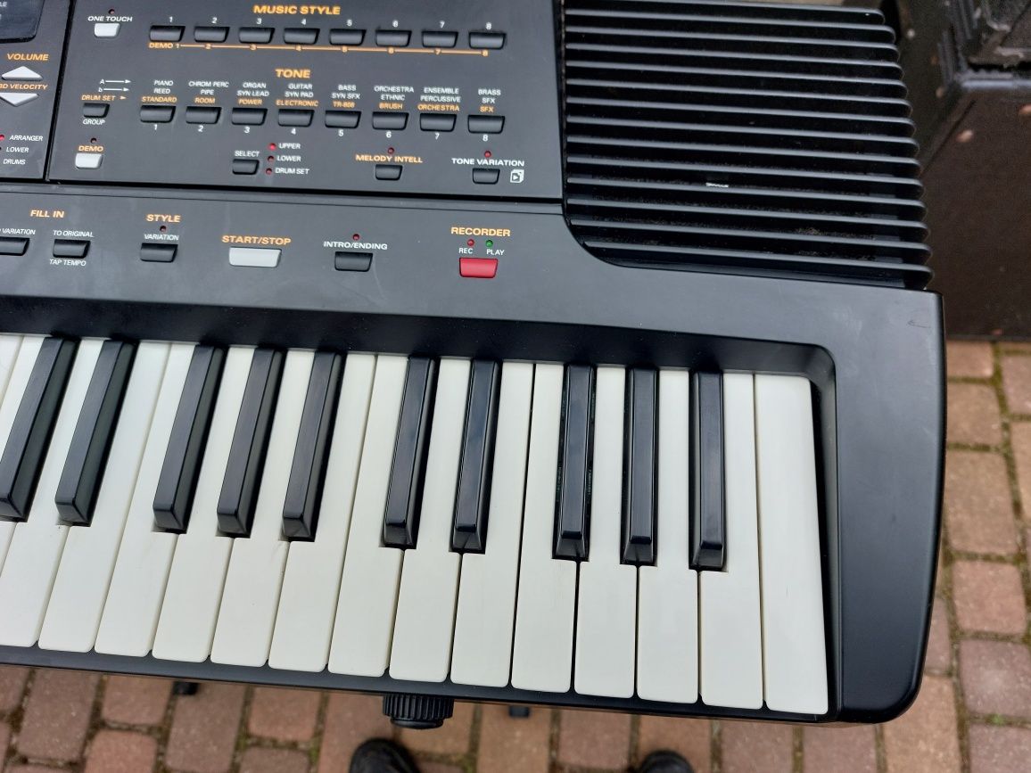 Keyboard Roland E 14