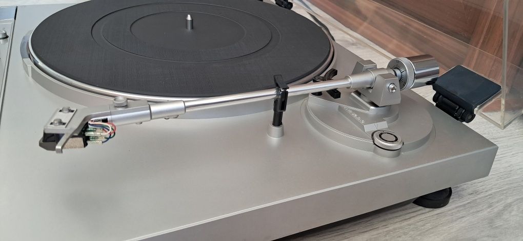 Gramofon jvc l-f41