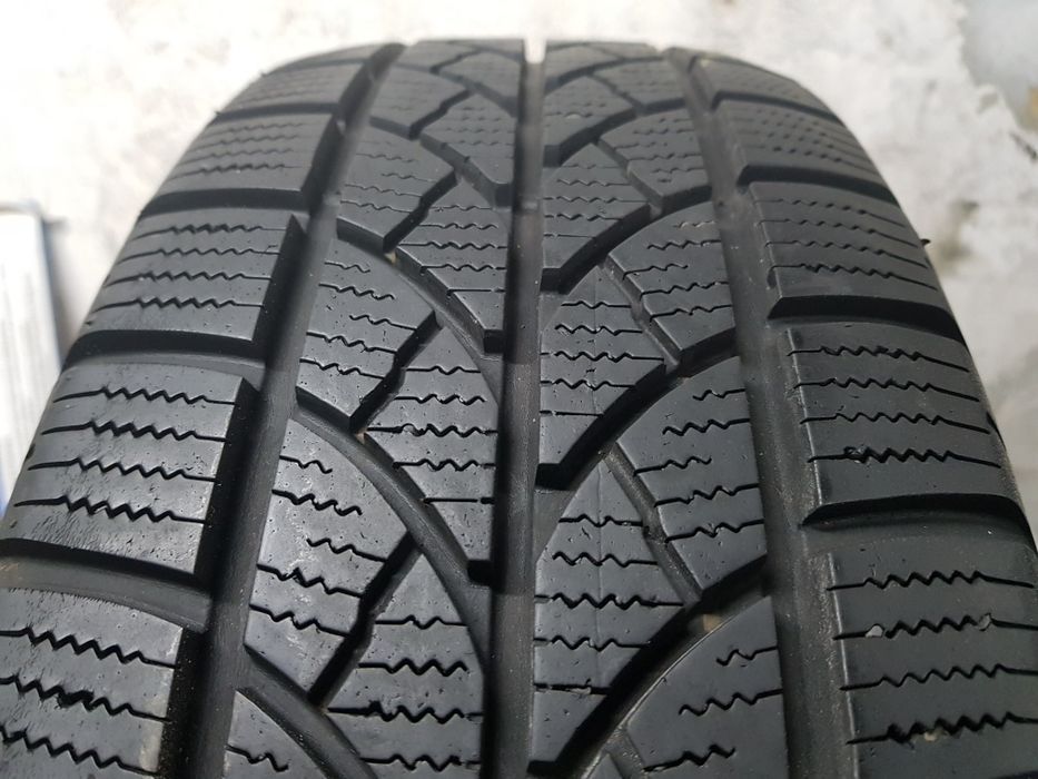 Bridgestone blizzak lm-18C 215/65/16C 8mm. Opona pojedyncza 1szt