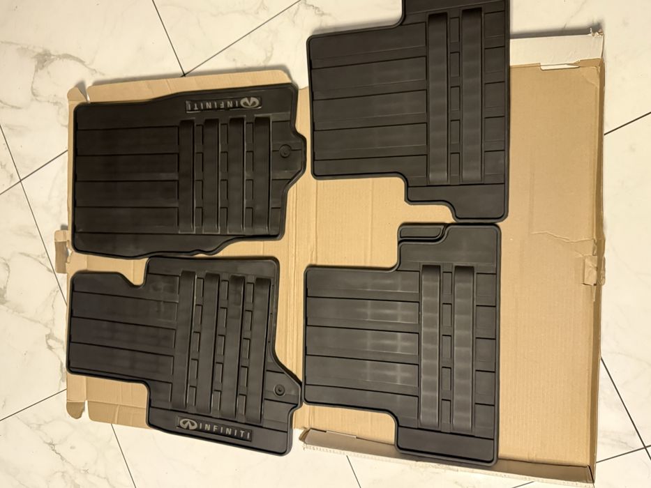 Коврики Infiniti,