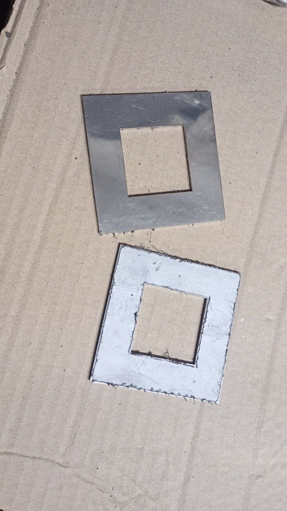Rozeta kwadratowa ze stali nierdzewnej 40.5x80x2