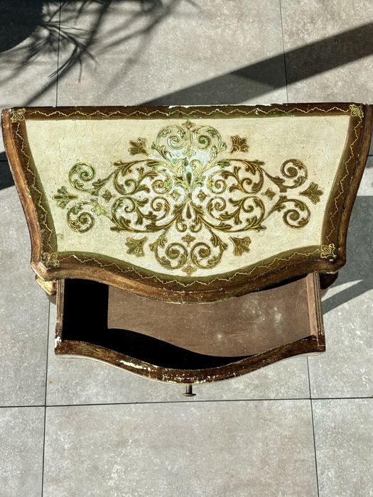 Niesamowita Konsola florencka pięknie zdobiona w stylu barokowym Cudna