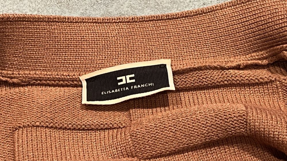 Elisabetta Franchi dzianinowa logowana sukienka oryginalna XS S