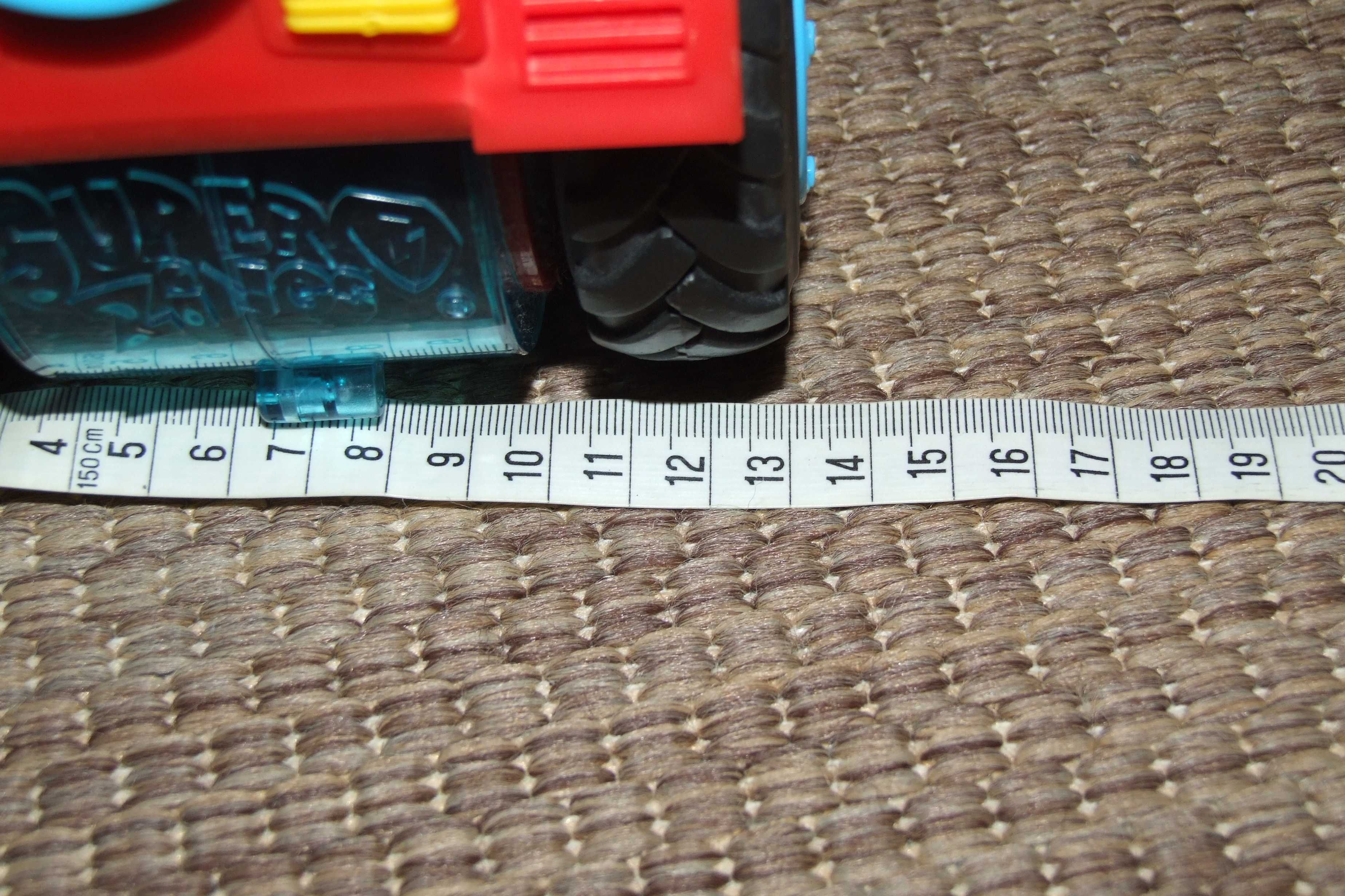 MonsterRoller Super Zings pojazd
