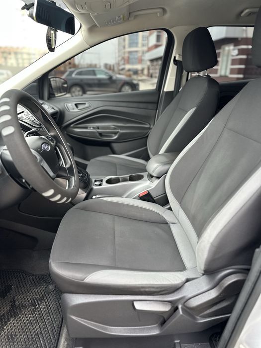 Ford Escape 2,5 газ/бенз Автомат