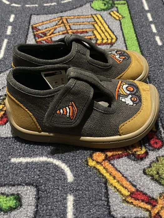 Kapcie 3F Barefoot, wzór - koparkk, r. 22