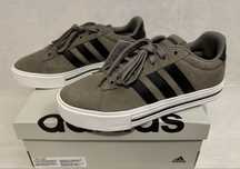 Buty Adidas roz. 43 1/3 wkładka 28 cm. nowe