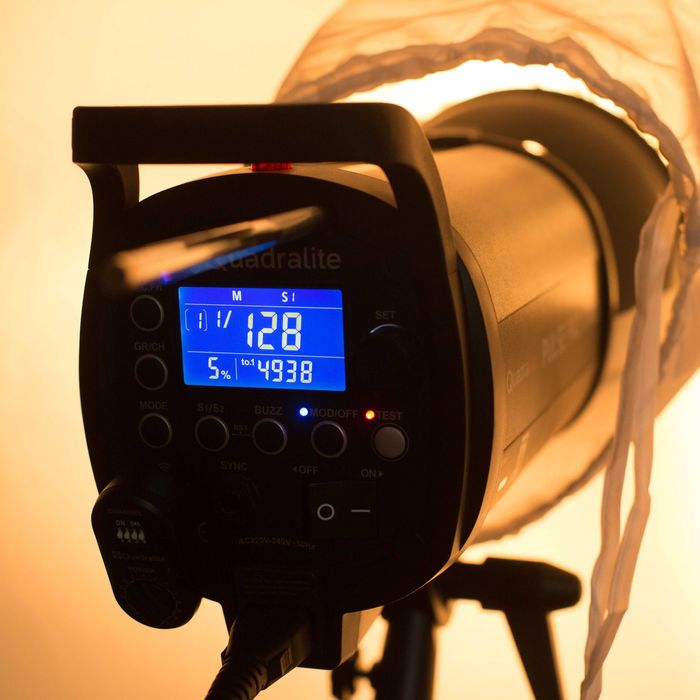 Lampa błyskowa Quadralite Pulse Pro X 400 + Stroboss Navigator