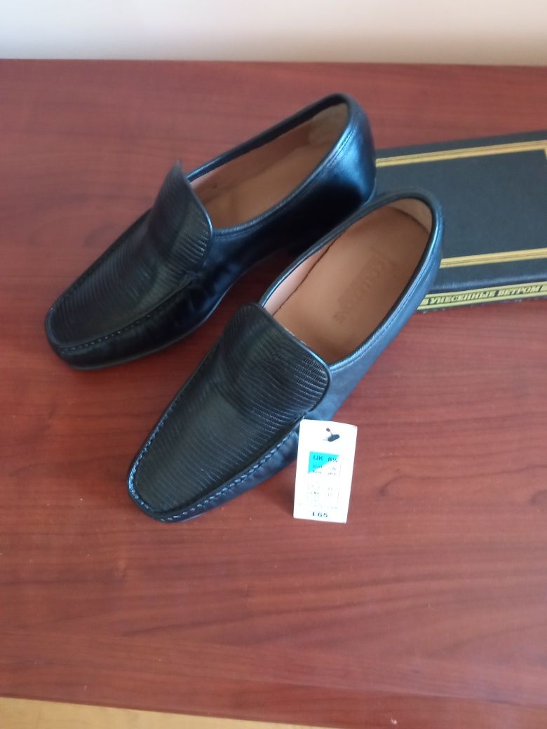 Нові туфлі лофери Marks Spencer. Р. 42,5
