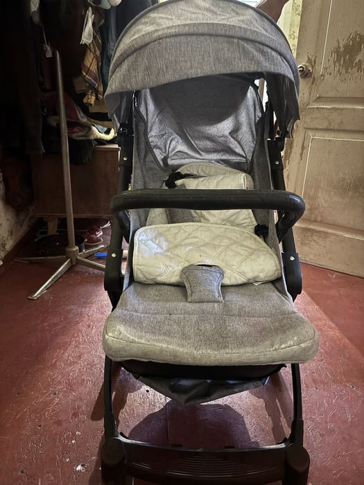 Прогулянкова коляска